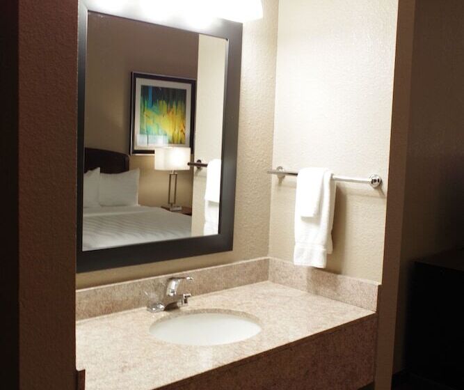فندق Baymont By Wyndham O Fallon St. Louis Area
