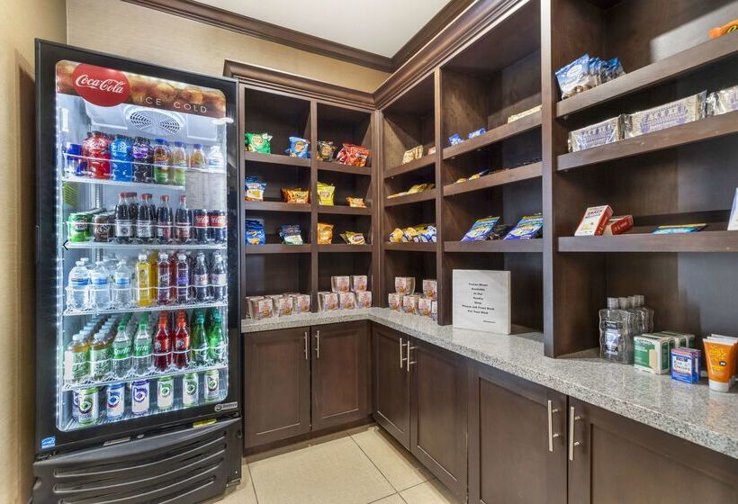 فندق Best Western Plus Longhorn Inn & Suites