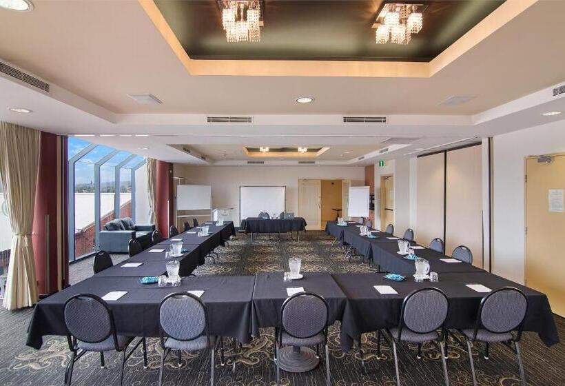 هتل Boulevard On Beaumont