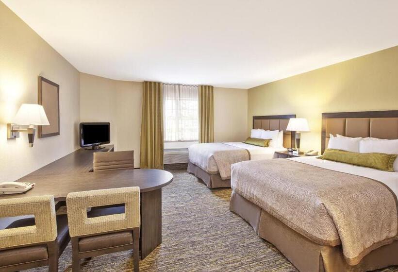 Отель Candlewood Suites Indianapolis Airport, An Ihg