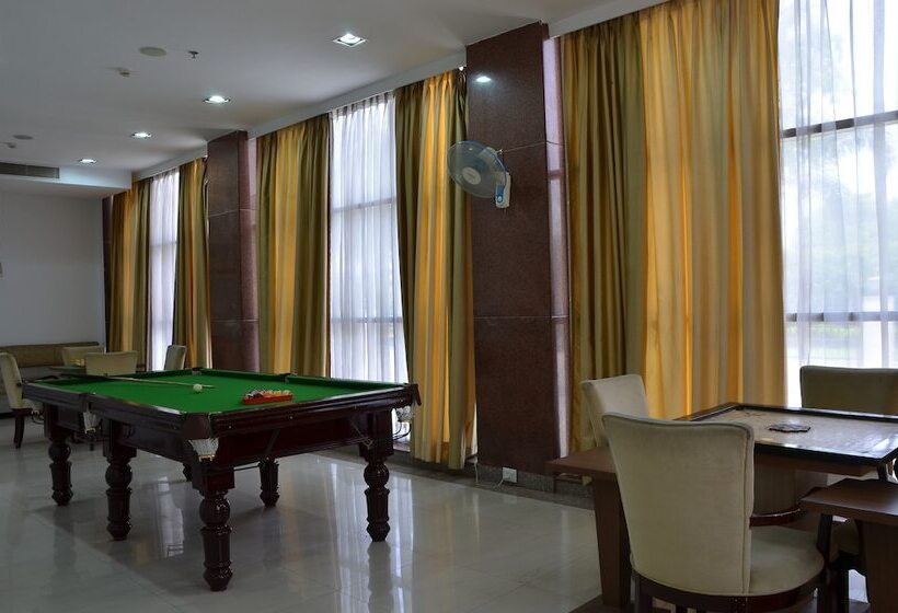 Days Hotel By Wyndham Neemrana