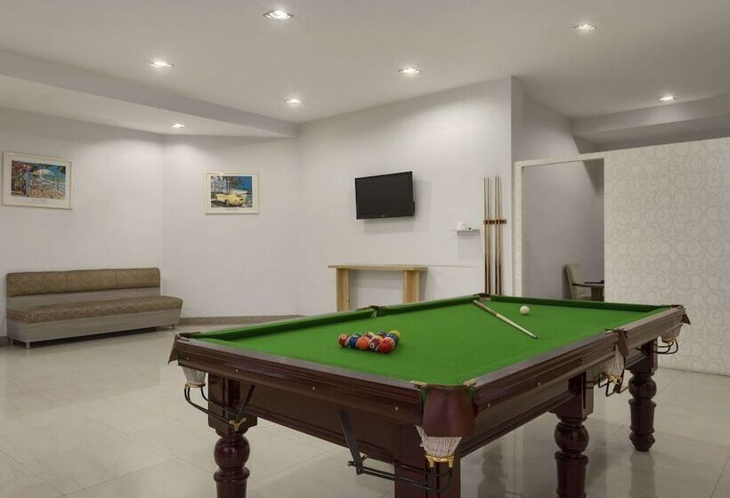 Days Hotel By Wyndham Neemrana