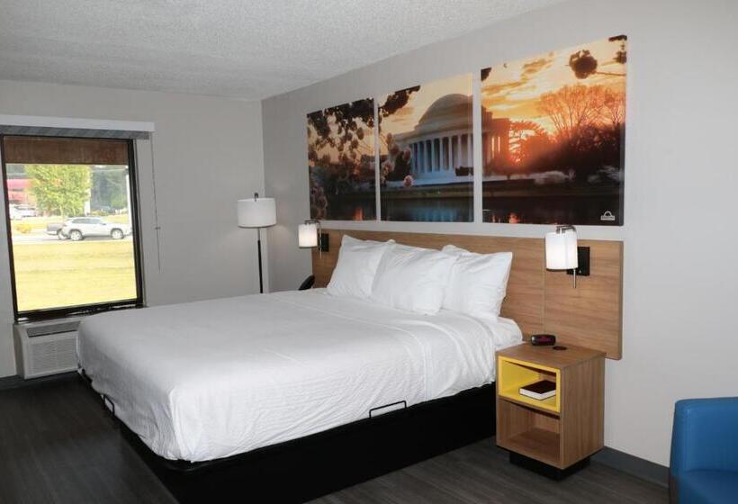 Отель Days Inn By Wyndham Farmville