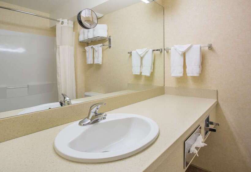 فندق Days Inn By Wyndham Manitou Springs