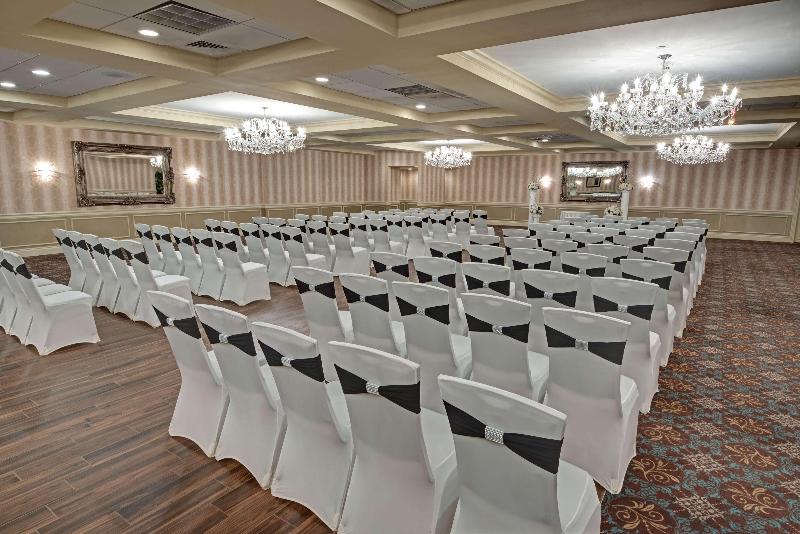 בית מלון כפרי Doubletree By Hilton Tinton Falls Eatontown