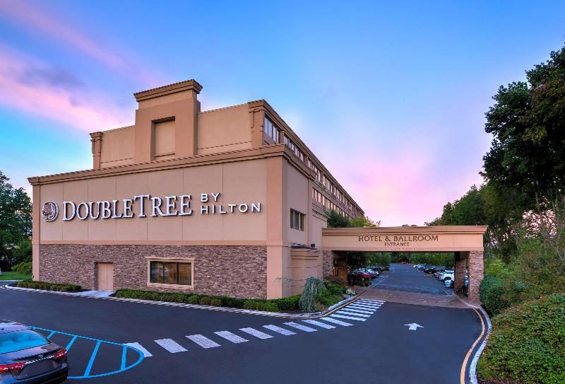 בית מלון כפרי Doubletree By Hilton Tinton Falls Eatontown