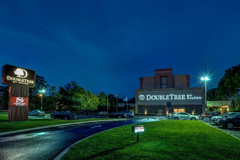 בית מלון כפרי Doubletree By Hilton Tinton Falls Eatontown