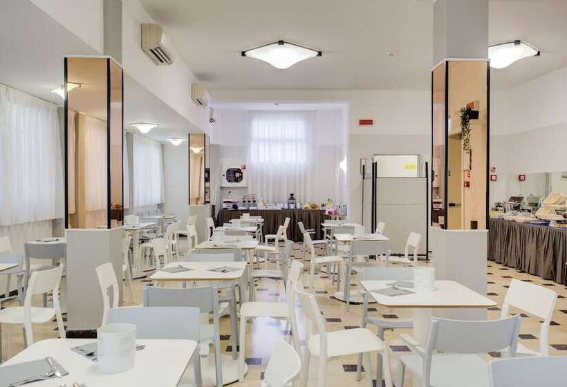 Отель Grazia Riccione