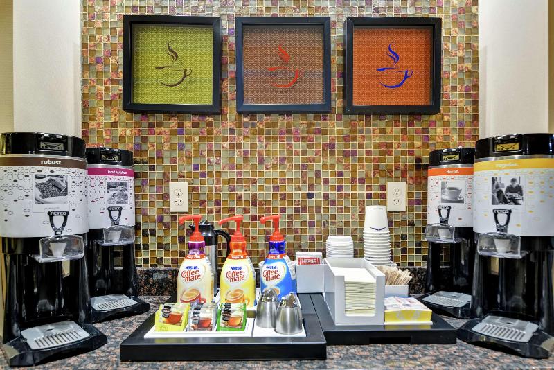 هتل Hampton Inn & Suites Peoria At Grand Prairie, Il
