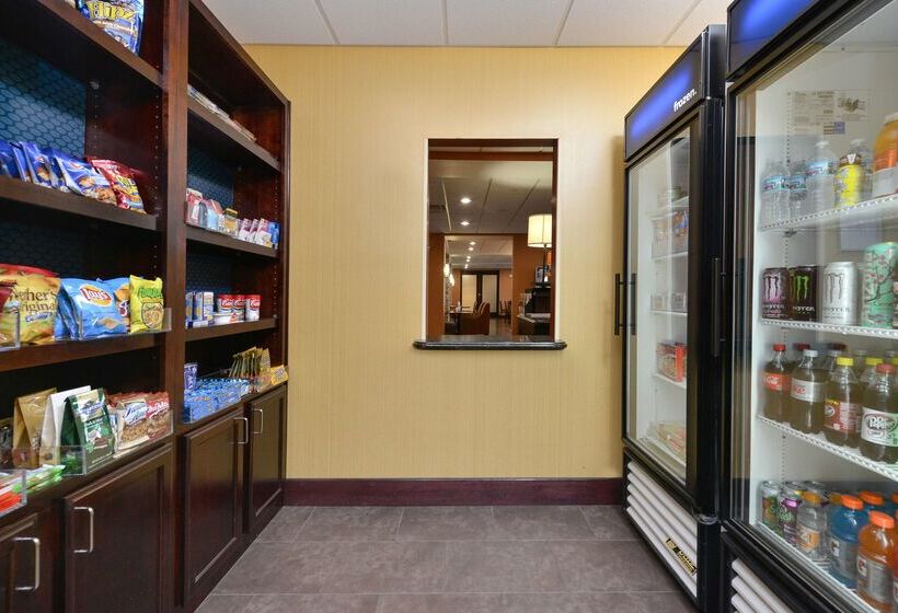 هتل Hampton Inn Muscatine