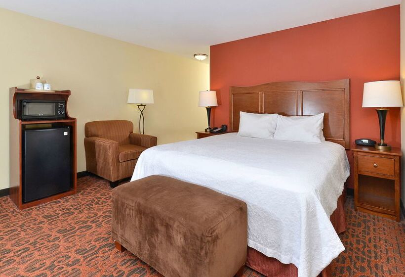 هتل Hampton Inn Muscatine
