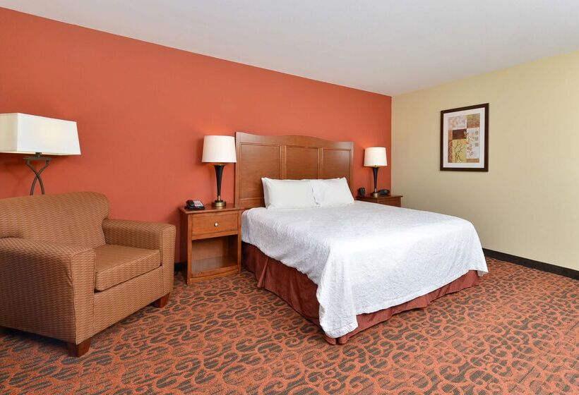 هتل Hampton Inn Muscatine