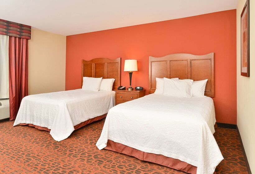 هتل Hampton Inn Muscatine