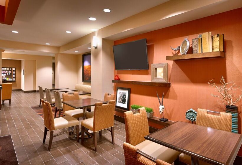 هتل Hampton Inn Omaha/west Dodge Road