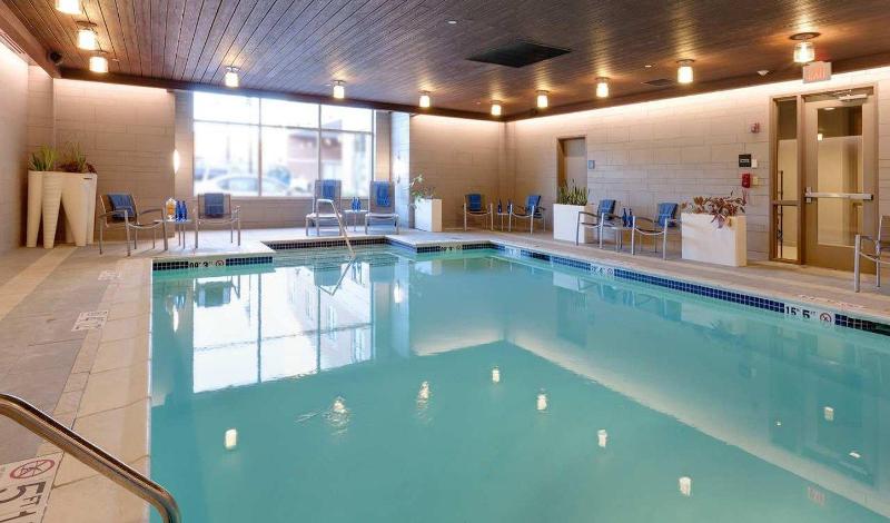 هتل Hampton Inn Portland Downtownwaterfront