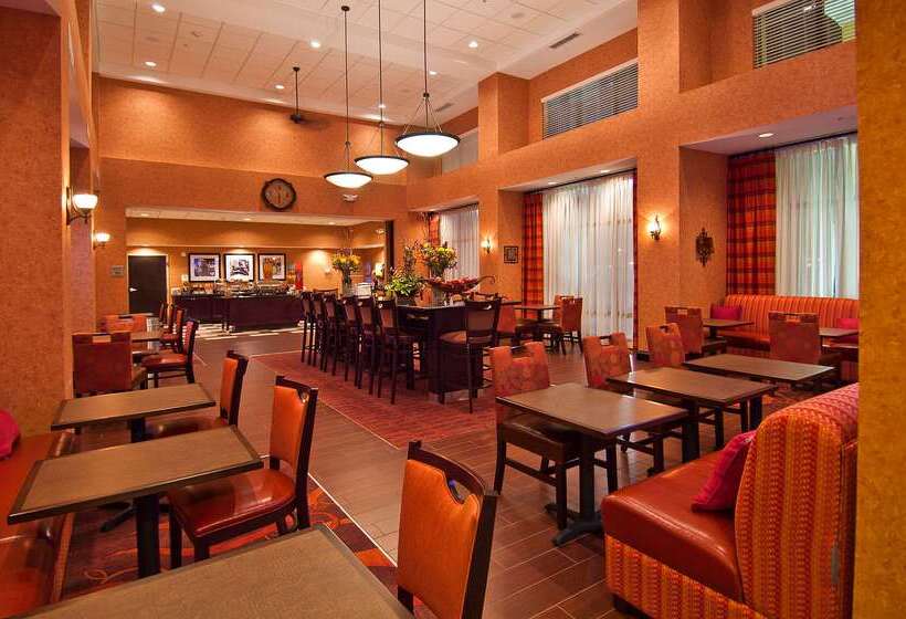 هتل Hampton Inn & Suites Elk City