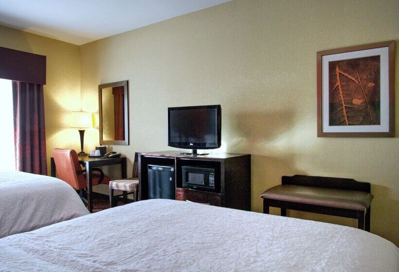هتل Hampton Inn & Suites Elk City