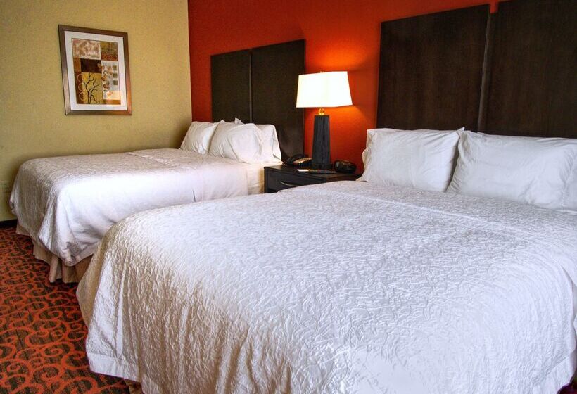 هتل Hampton Inn & Suites Elk City