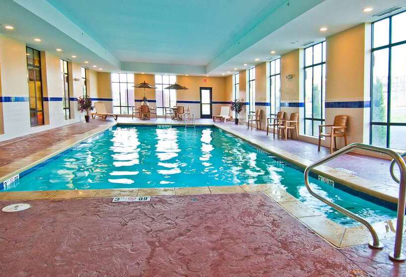 هتل Hampton Inn & Suites Elk City