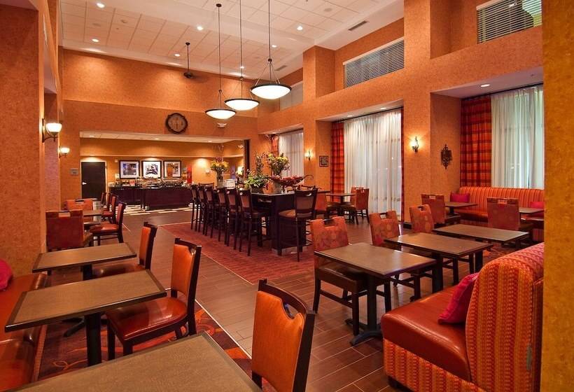 هتل Hampton Inn & Suites Elk City