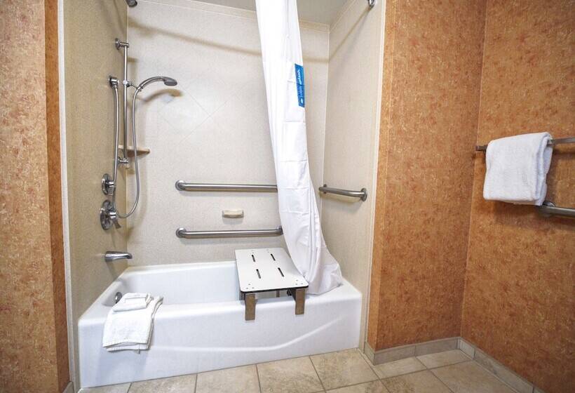 هتل Hampton Inn & Suites Elk City
