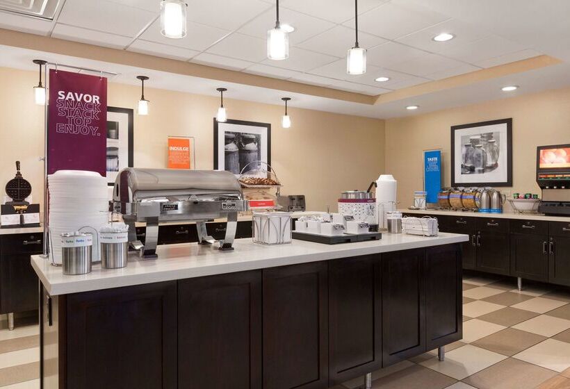 בית מלון כפרי Hampton Inn & Suites San Bernardino