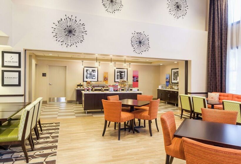 בית מלון כפרי Hampton Inn & Suites San Bernardino