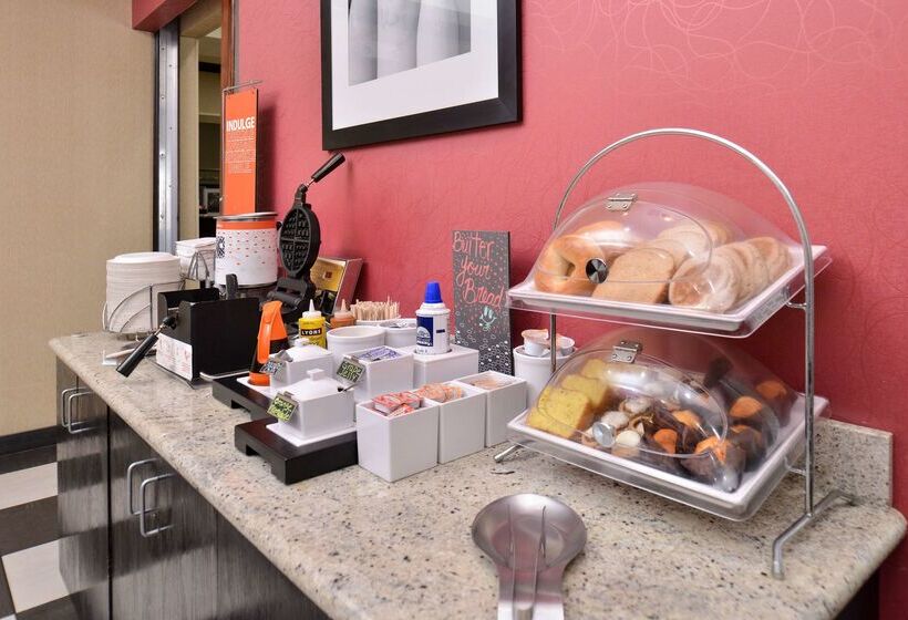 هتل Hampton Inn Van Horn
