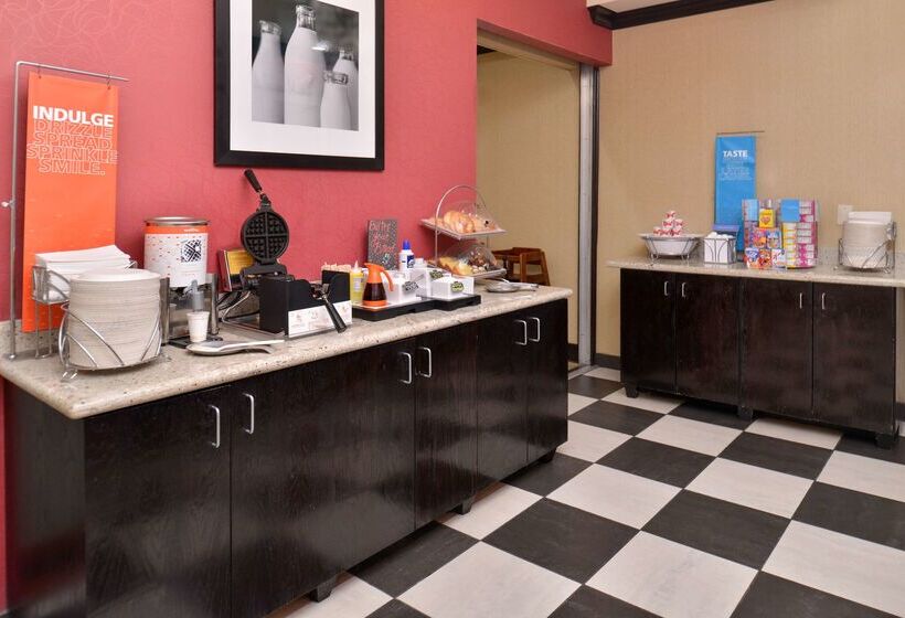 هتل Hampton Inn Van Horn