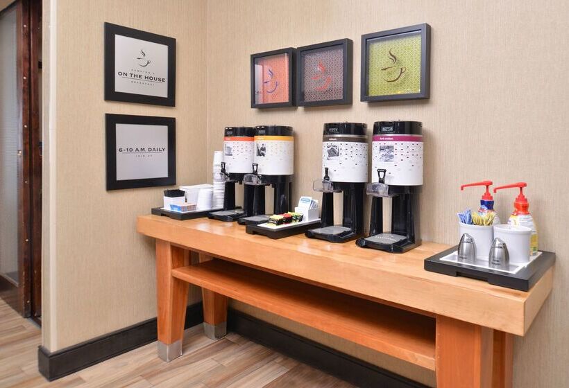 هتل Hampton Inn Van Horn