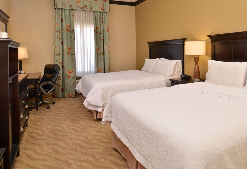 هتل Hampton Inn Van Horn