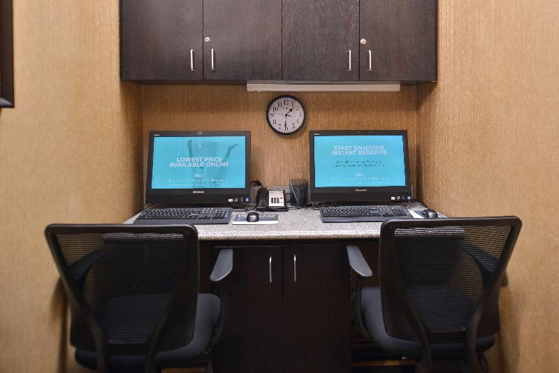 هتل Hampton Inn Van Horn