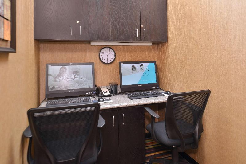 هتل Hampton Inn Van Horn