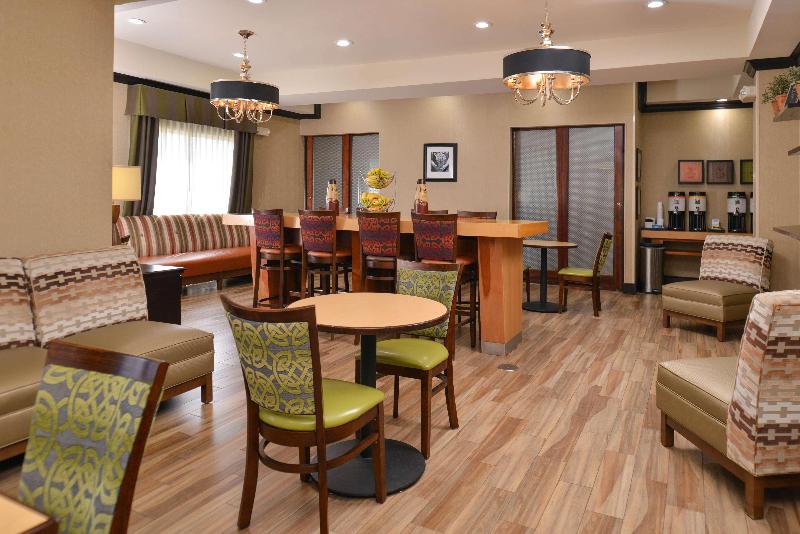هتل Hampton Inn Van Horn