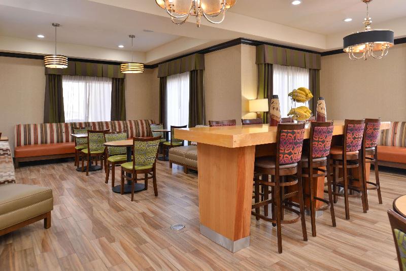 هتل Hampton Inn Van Horn