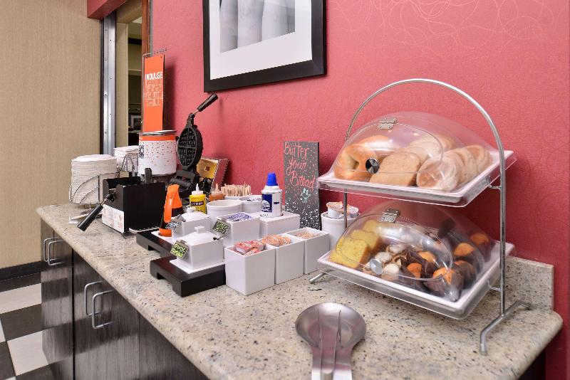 هتل Hampton Inn Van Horn