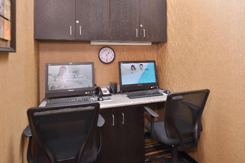 هتل Hampton Inn Van Horn