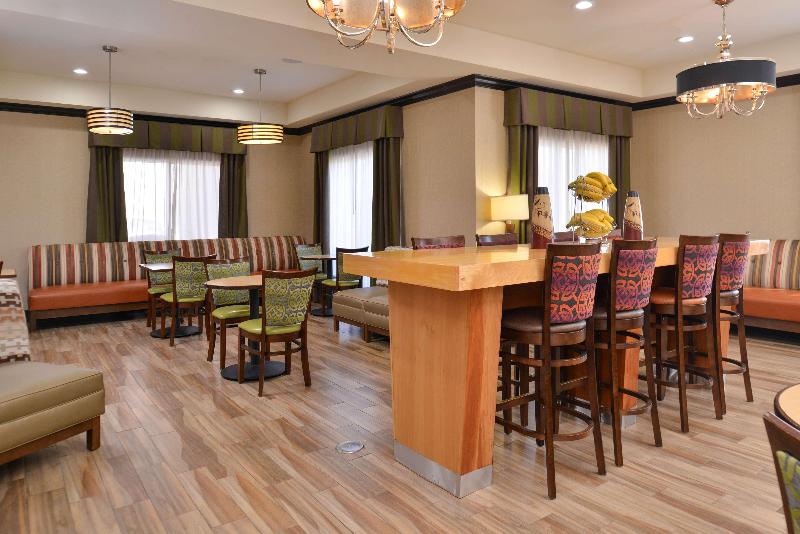 هتل Hampton Inn Van Horn