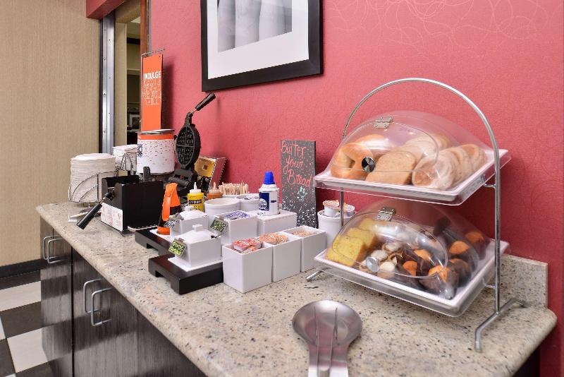 هتل Hampton Inn Van Horn
