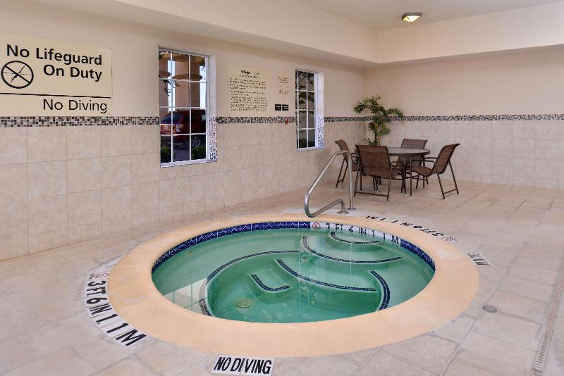 هتل Hampton Inn Van Horn