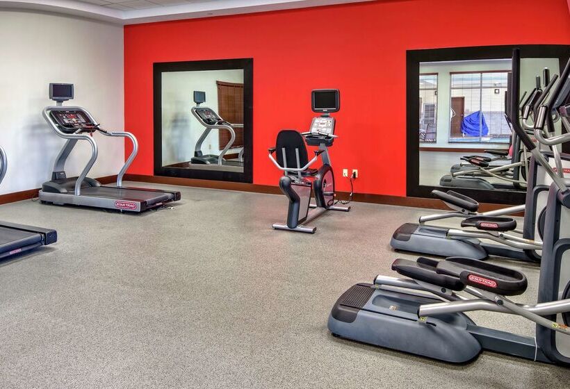 هتل Hilton Garden Inn Tulsa Midtown