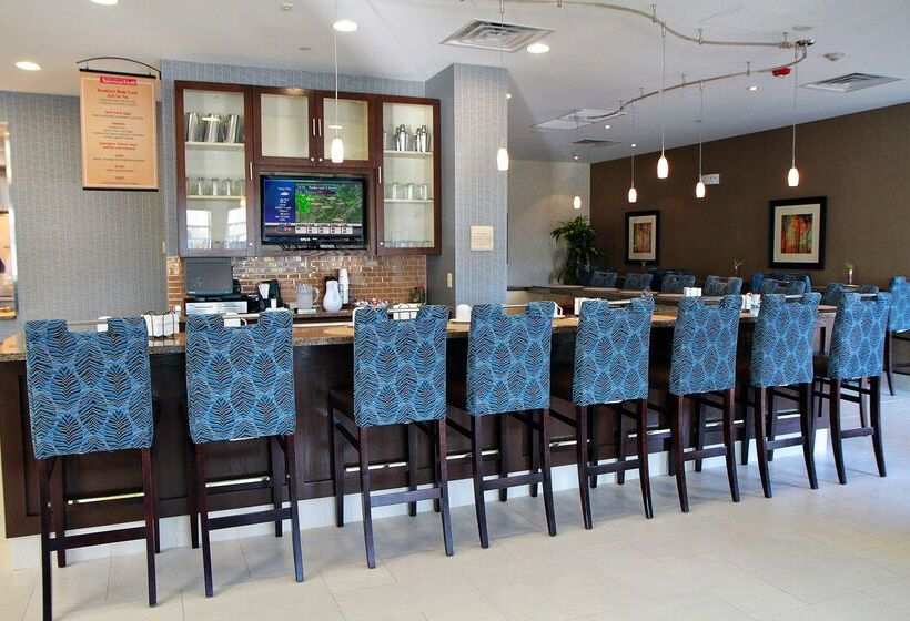 هتل Hilton Garden Inn Tulsa Midtown