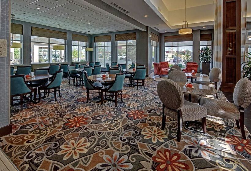هتل Hilton Garden Inn Tulsa Midtown