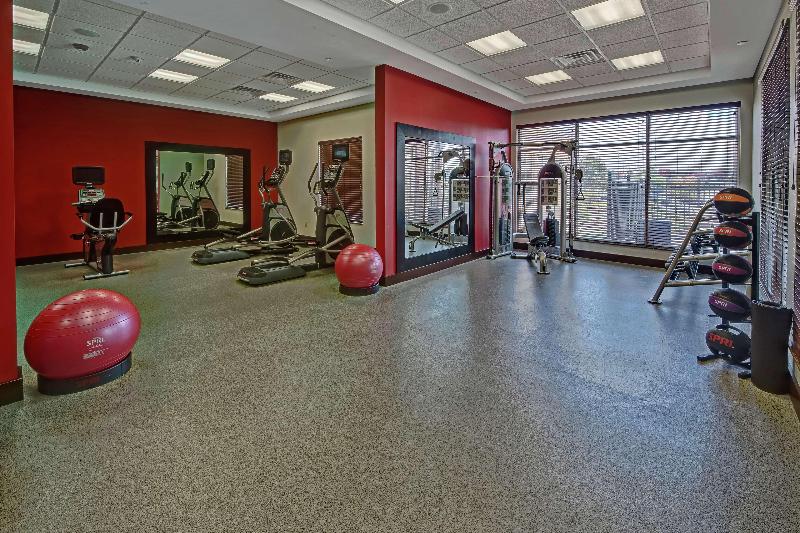 هتل Hilton Garden Inn Tulsa Midtown