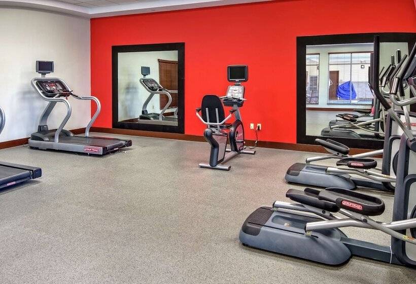هتل Hilton Garden Inn Tulsa Midtown