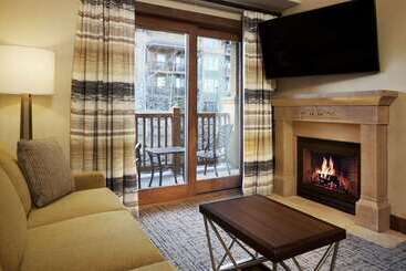 هتل Hilton Grand Vacations Club Sunrise Lodge Park City