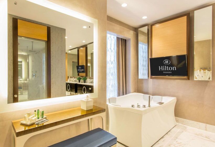 ホテル Hilton Panama City