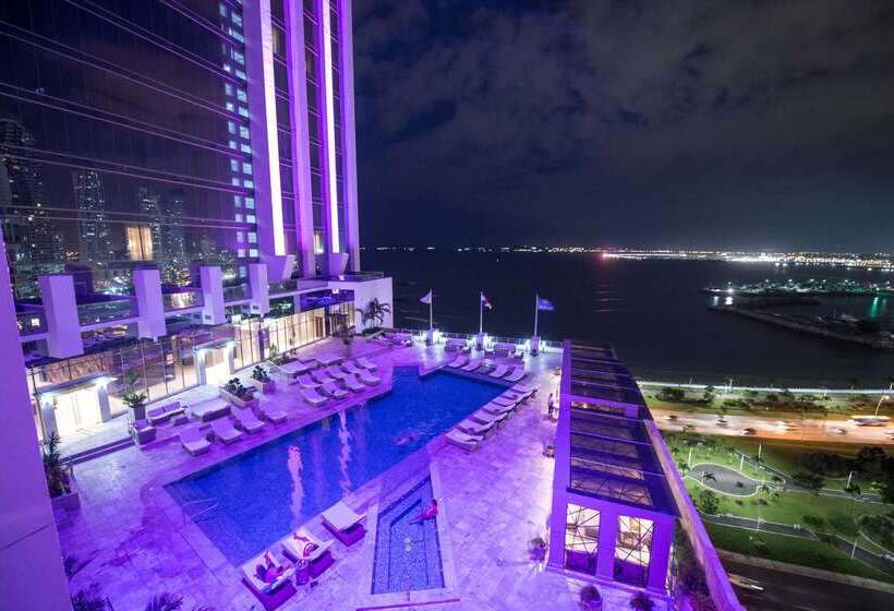 ホテル Hilton Panama City