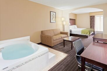 Holiday Inn Express Hotel & Suites Charleston Southridge, An Ihg