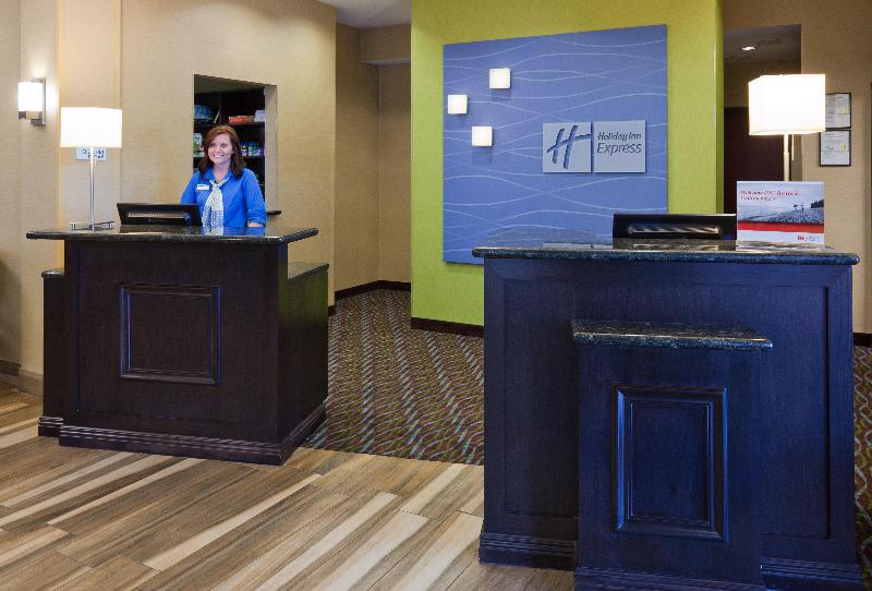 هتل Holiday Inn Express  And Suites Fort Dodge